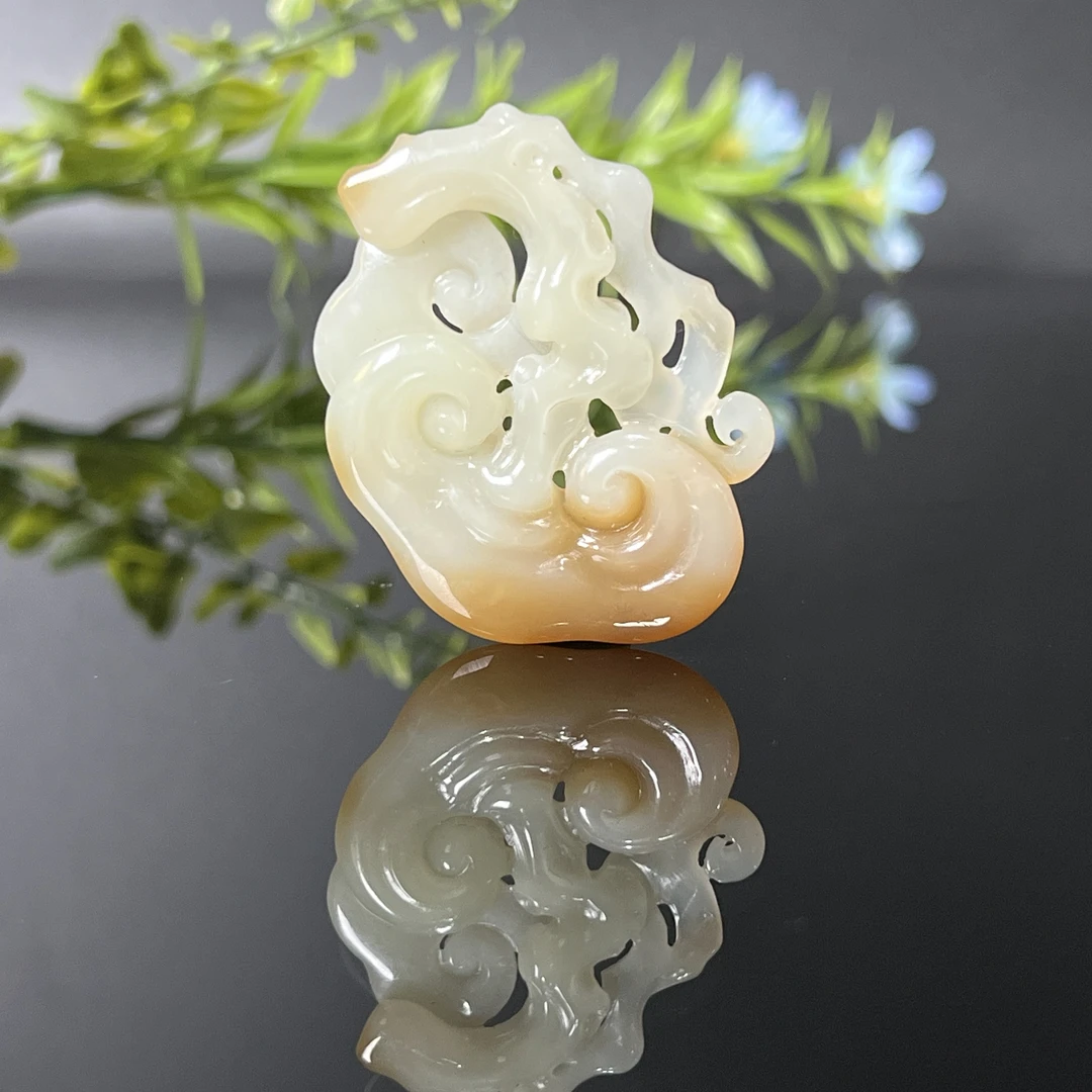 1215GC6605和田玉挂件