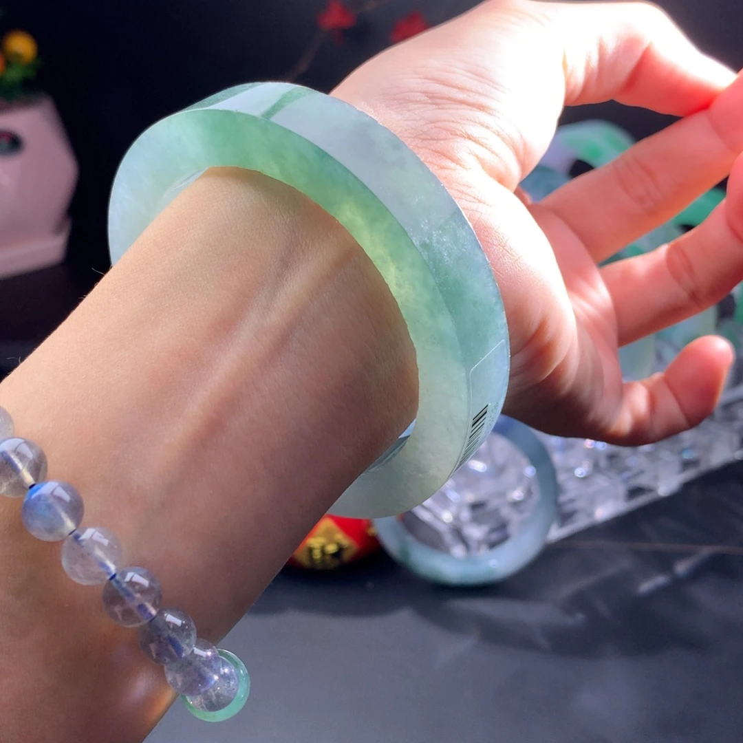 定制翡翠手镯未镶嵌