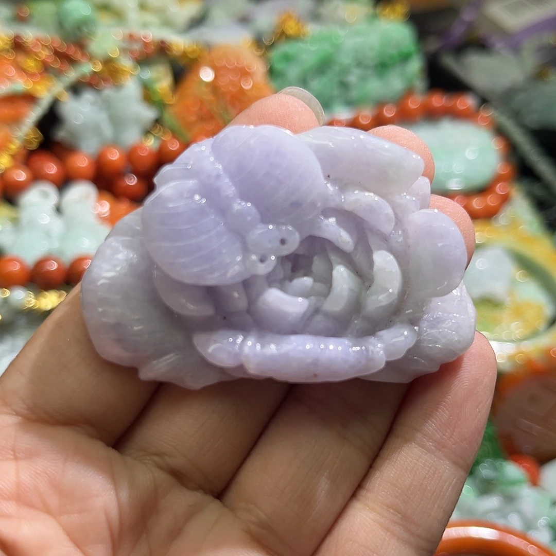 翡翠未镶嵌颈饰待编织