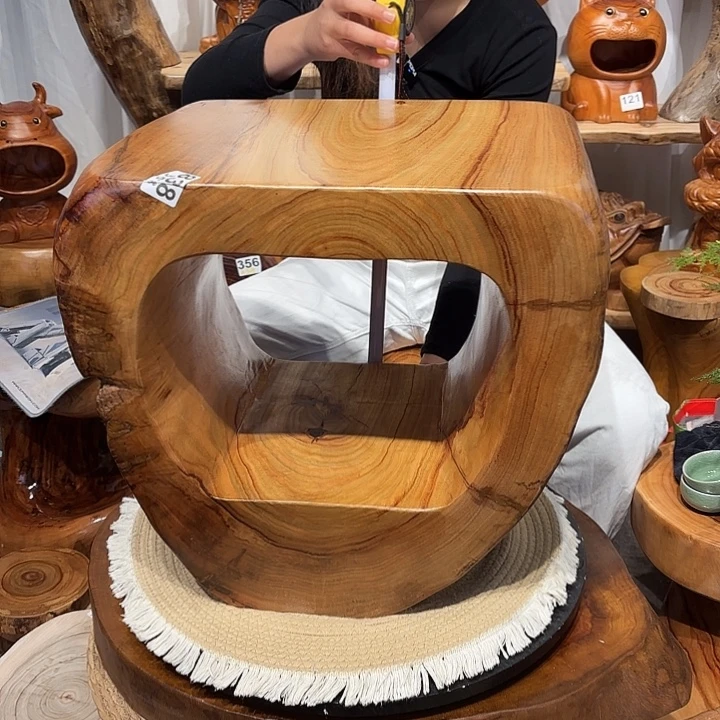 香樟木香樟木根雕凳子一物一拍编号838长40宽31高44