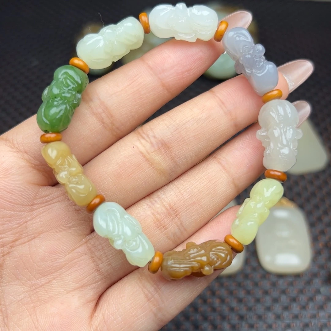 和田玉吊坠未镶嵌