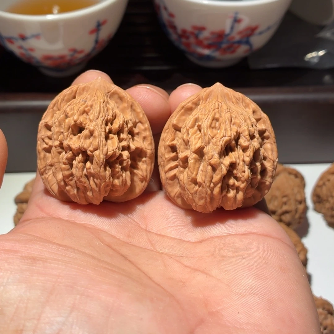 文玩核桃吊坠39虎头