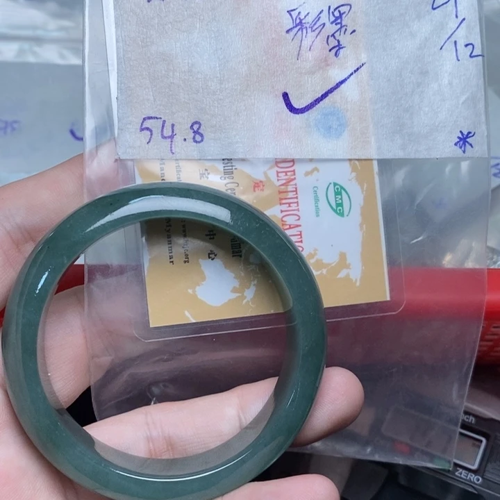 彩***墨定制翡翠未镶嵌手镯