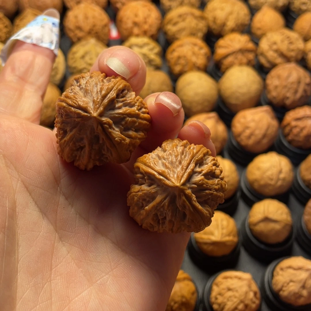 文玩核桃吊坠练手对非精对