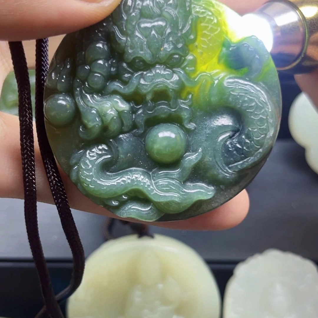 和田玉未镶嵌颈饰和田玉