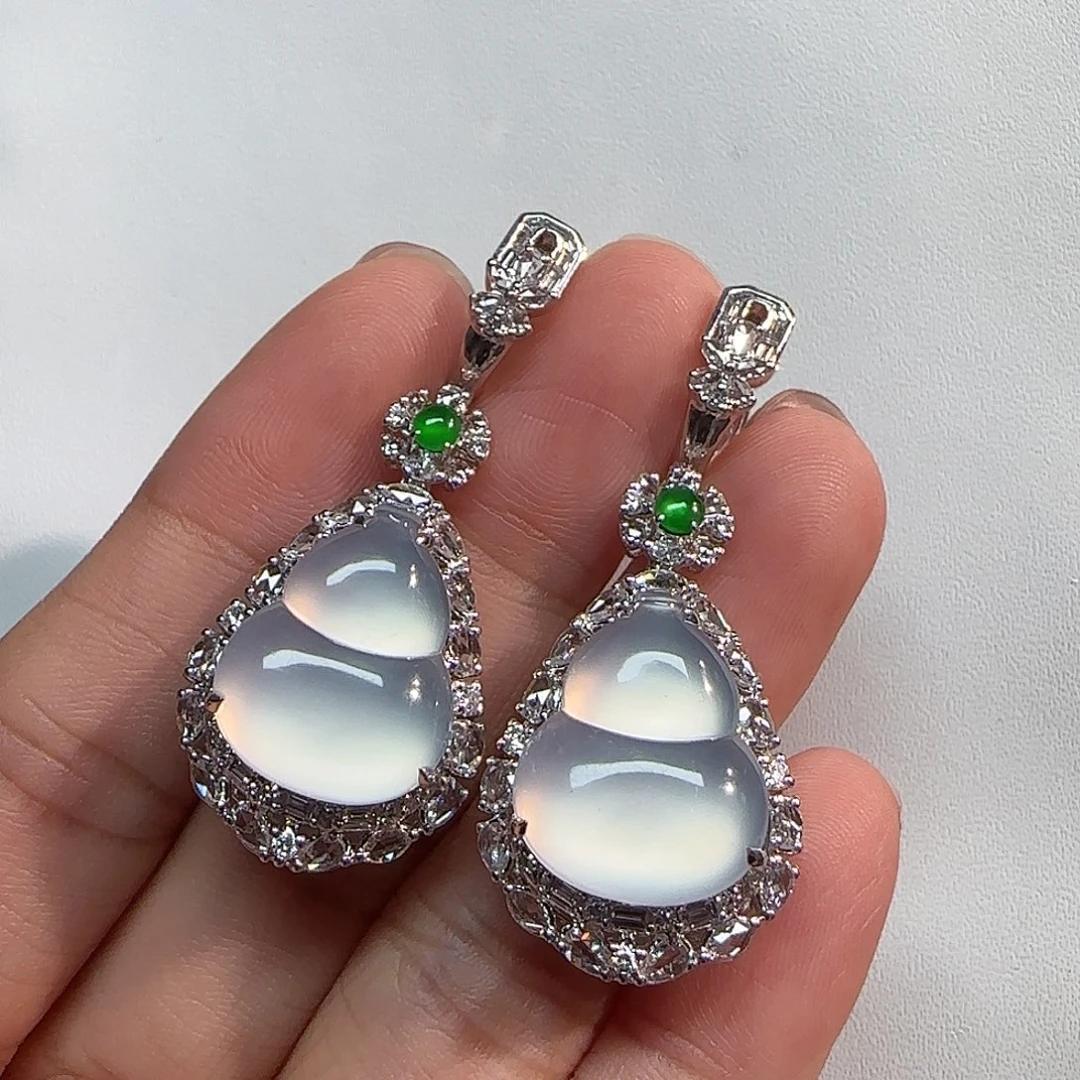 翡翠18K金镶嵌耳坠葫芦