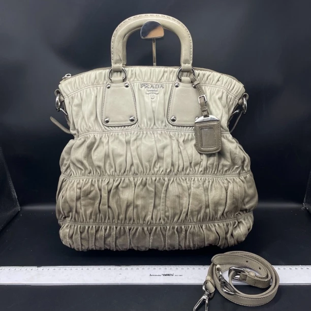 90新 Prada/普拉达 普拉达渐变色手提斜挎/13545