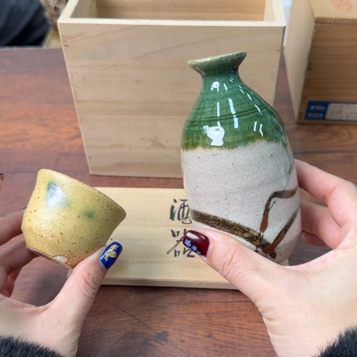 一个陶瓷物件哈哈哈哈