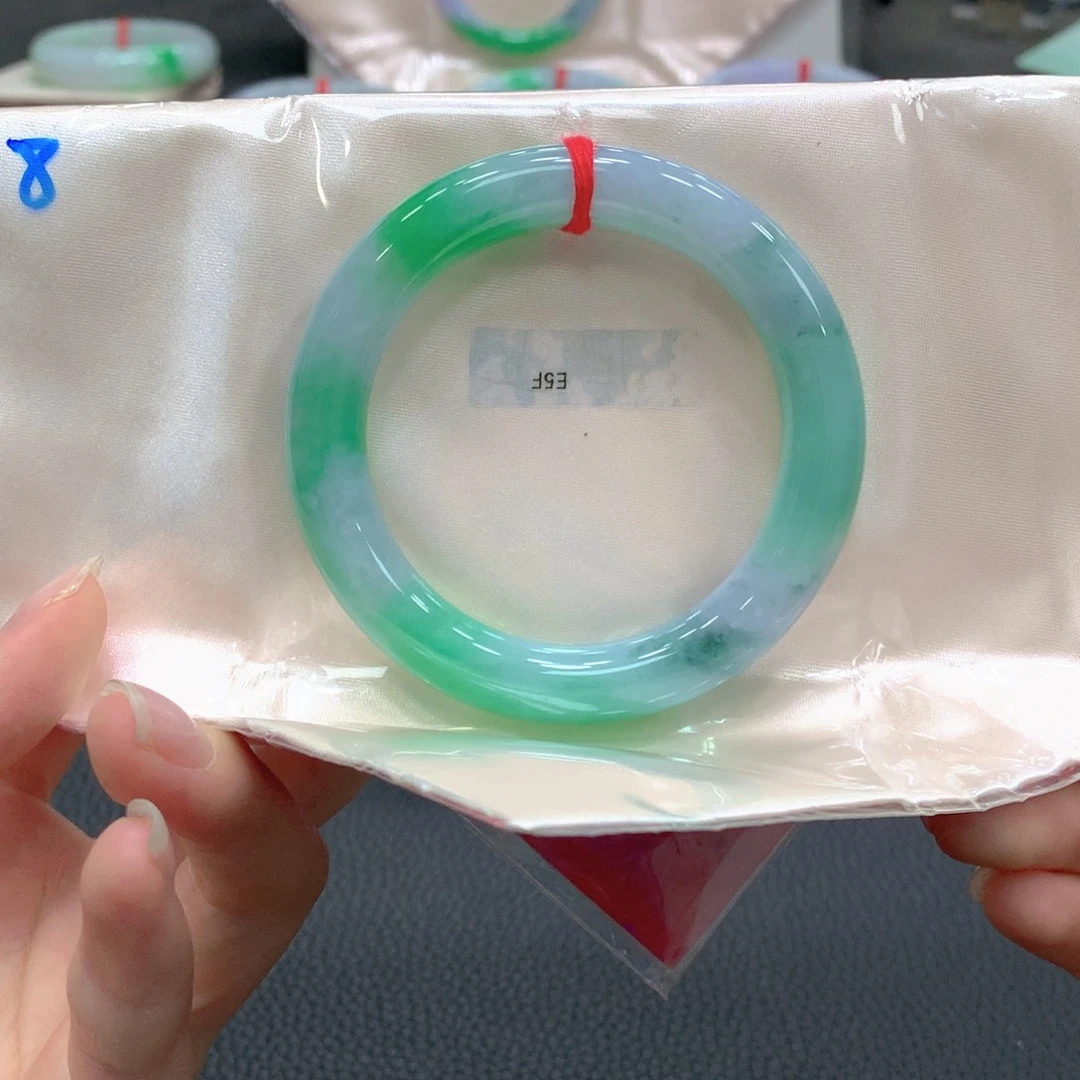 翡翠未镶嵌手镯37