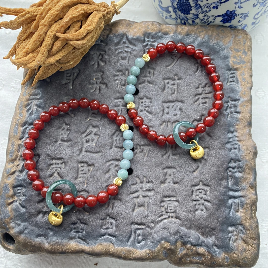122313手工串珠红玛瑙搭配翡翠蓝水女款手串