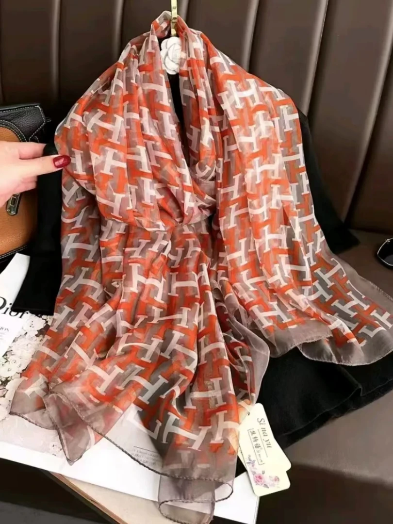 气质字母几何优柔纱 190*140围巾