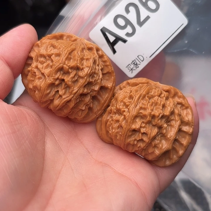 桃核把件核桃白狮子43