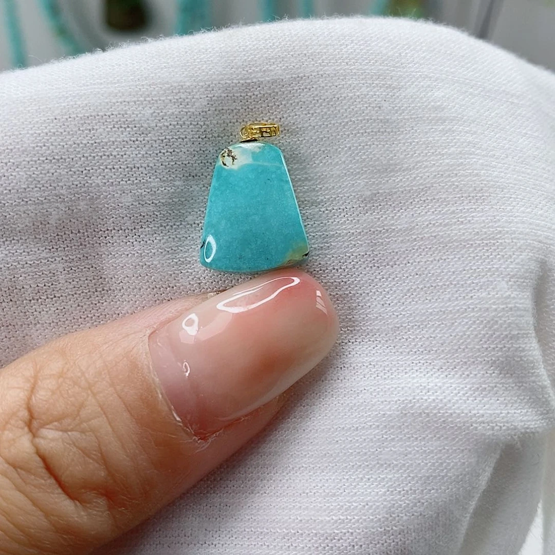 未镶嵌绿松石珠宝奇石