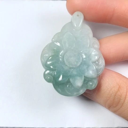 翡翠未镶嵌颈饰缅甸A货，每天下午1点半开播