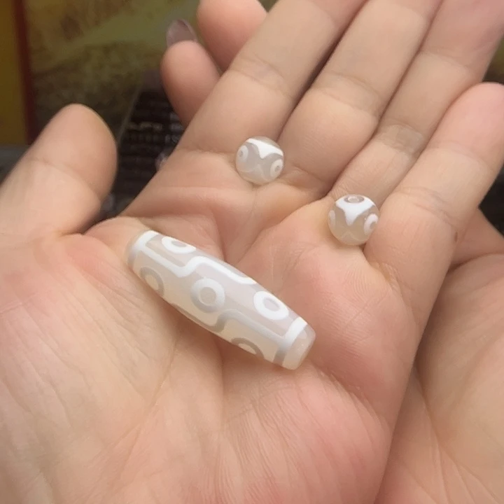 ****⁰玛瑙/玉髓（覆膜）未镶嵌颈饰