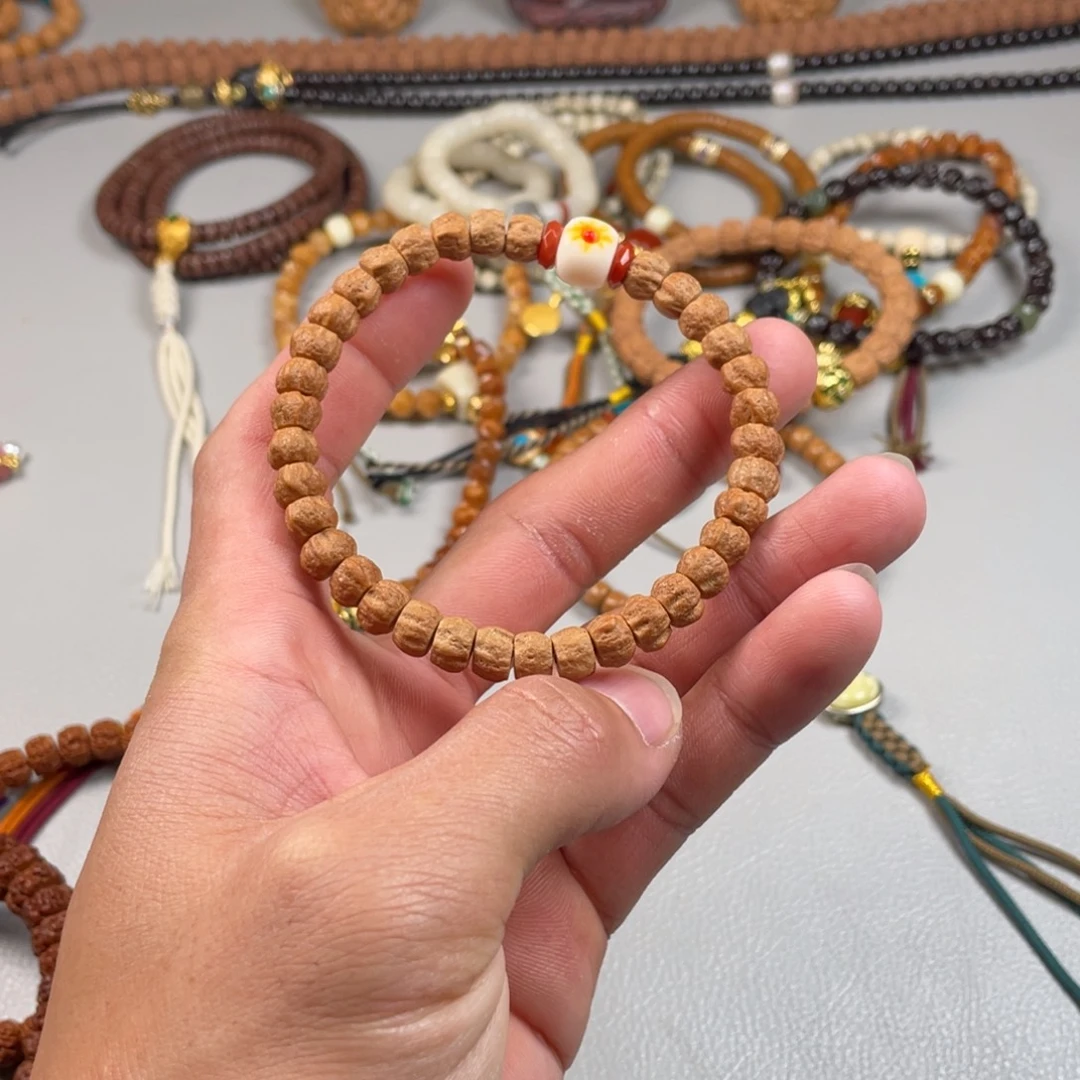 吊坠柏香籽/百香籽。。。。。。。。。。。。。。。