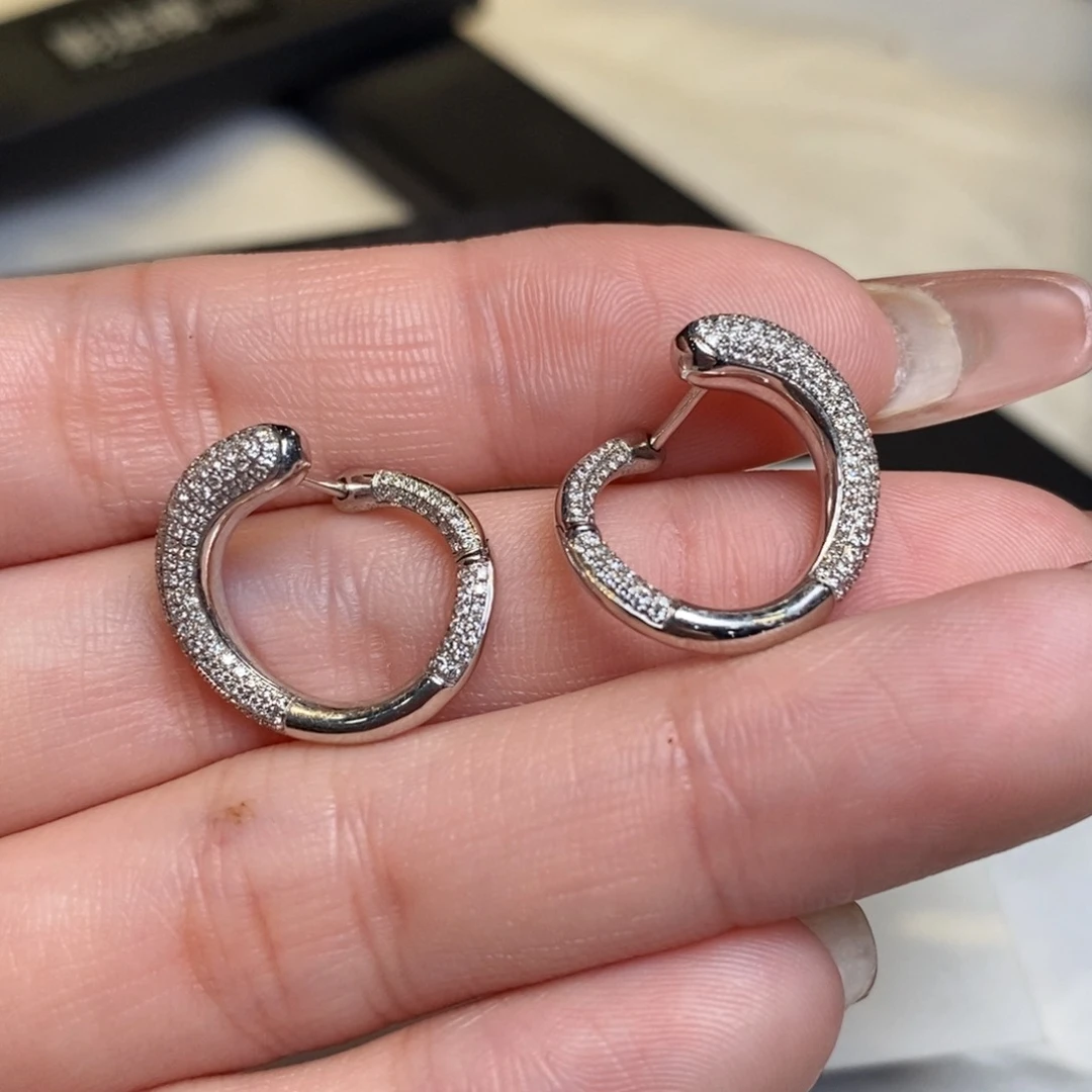 钻石耳饰18K金镶嵌蛇形耳扣