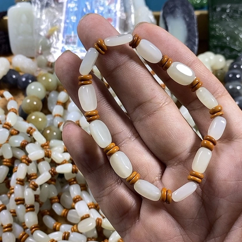 【闪购商品】未镶嵌手链和田玉若*