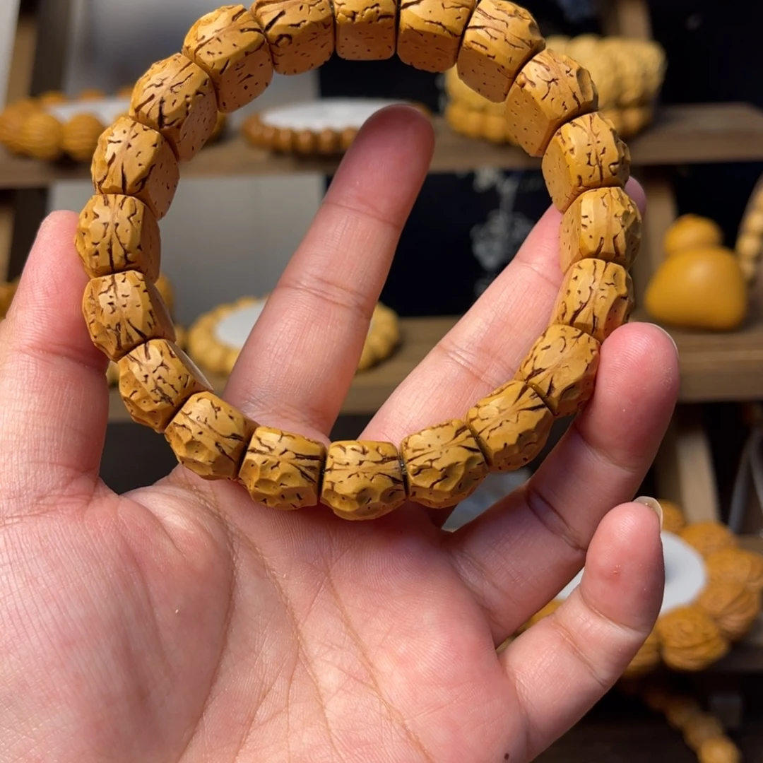 布***金桃核手排无相奶油粉丝福利