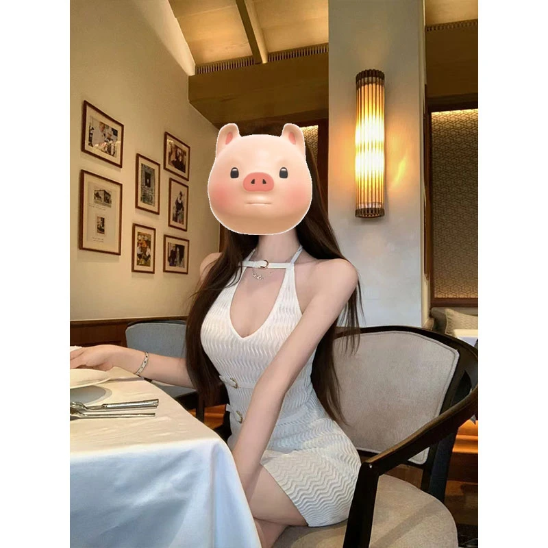 韩系时尚气质女神金扣挂脖包臀连衣裙女夏季新款纯欲收腰显瘦短裙