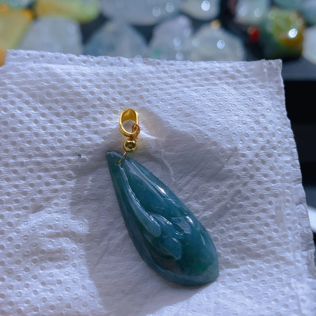 翡翠未镶嵌颈饰翡翠