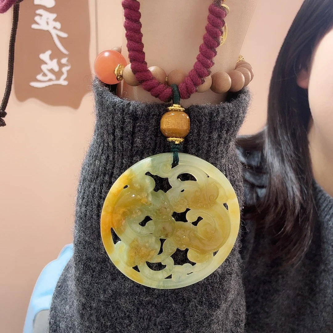 蛇纹石玉未镶嵌颈饰1