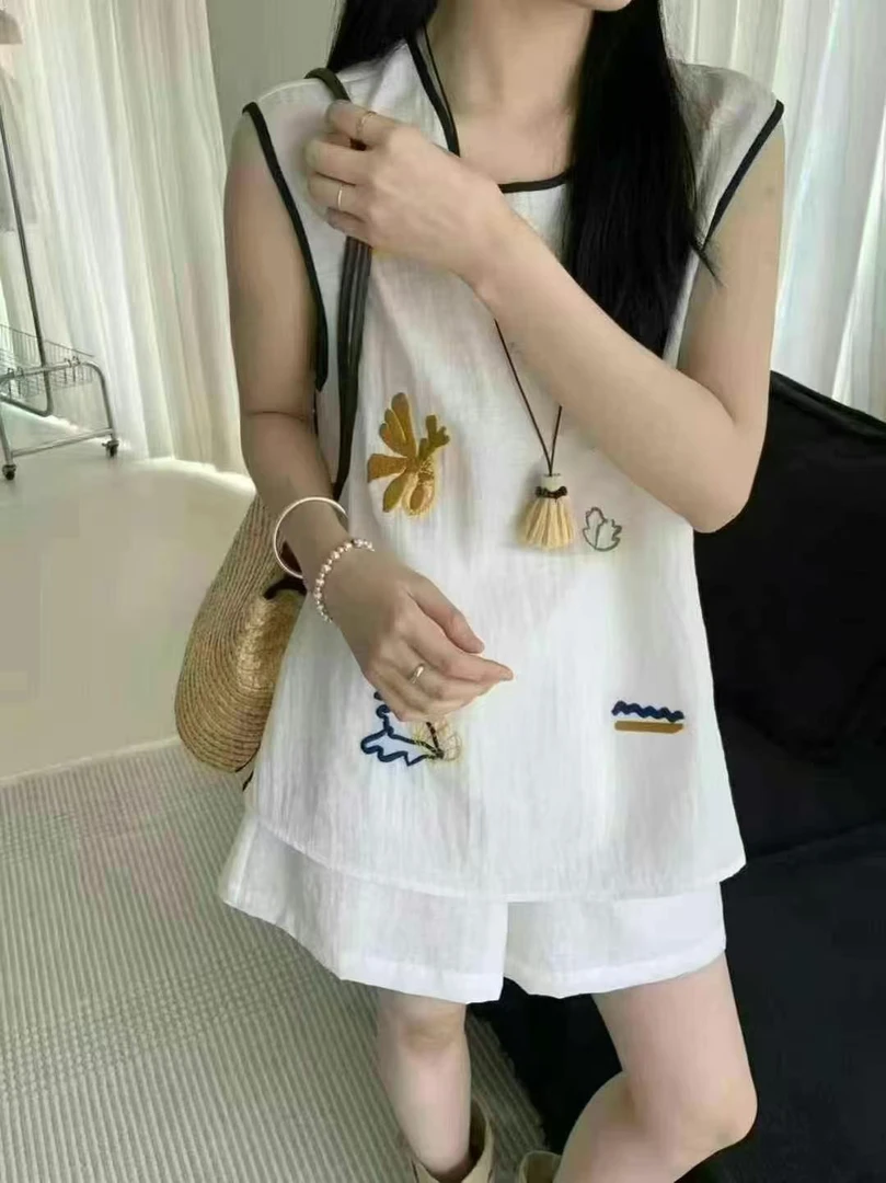 25夏季时尚休闲减龄上衣背心无袖套装绣花圆领百搭宽松