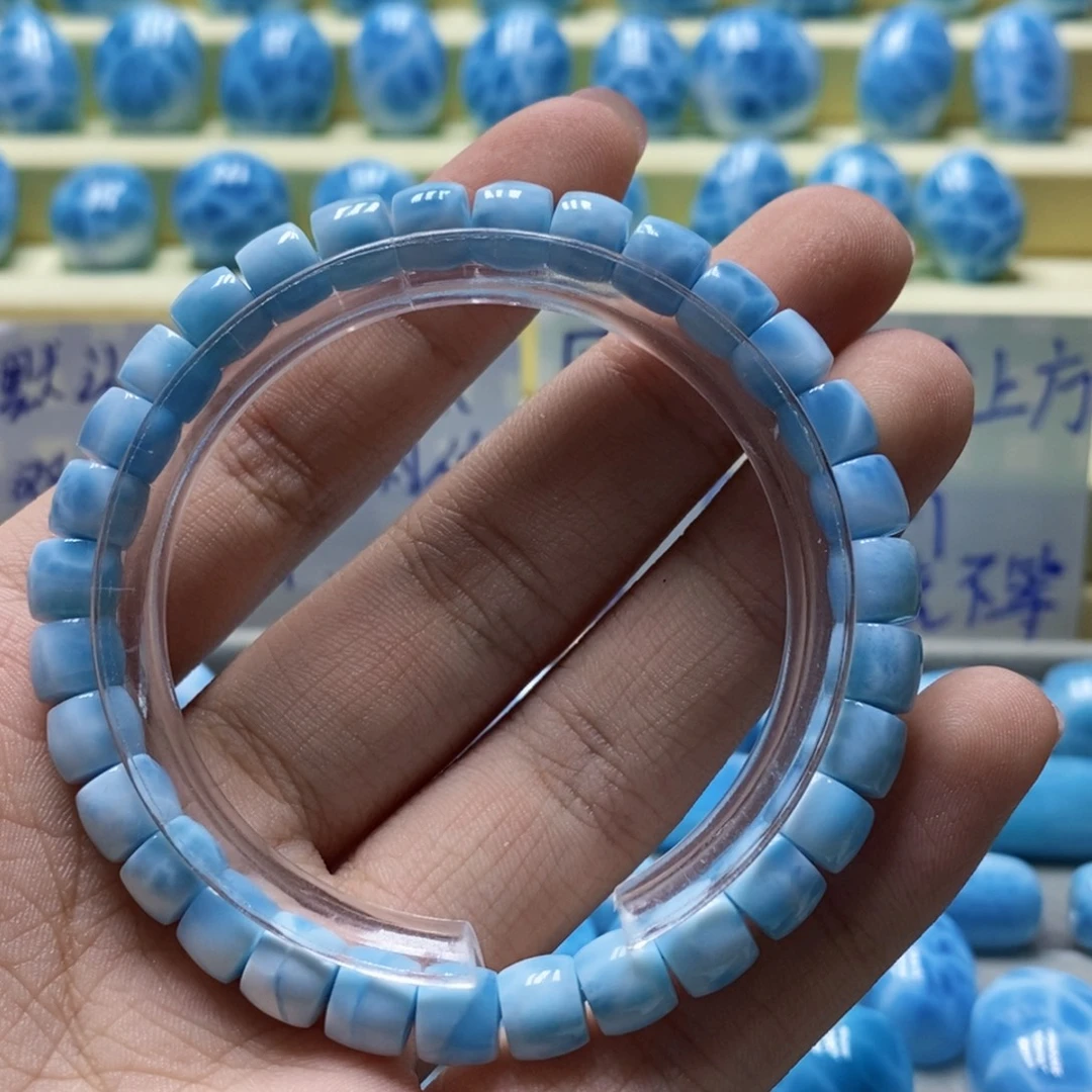 针钠钙石（海纹石）未镶嵌颈饰