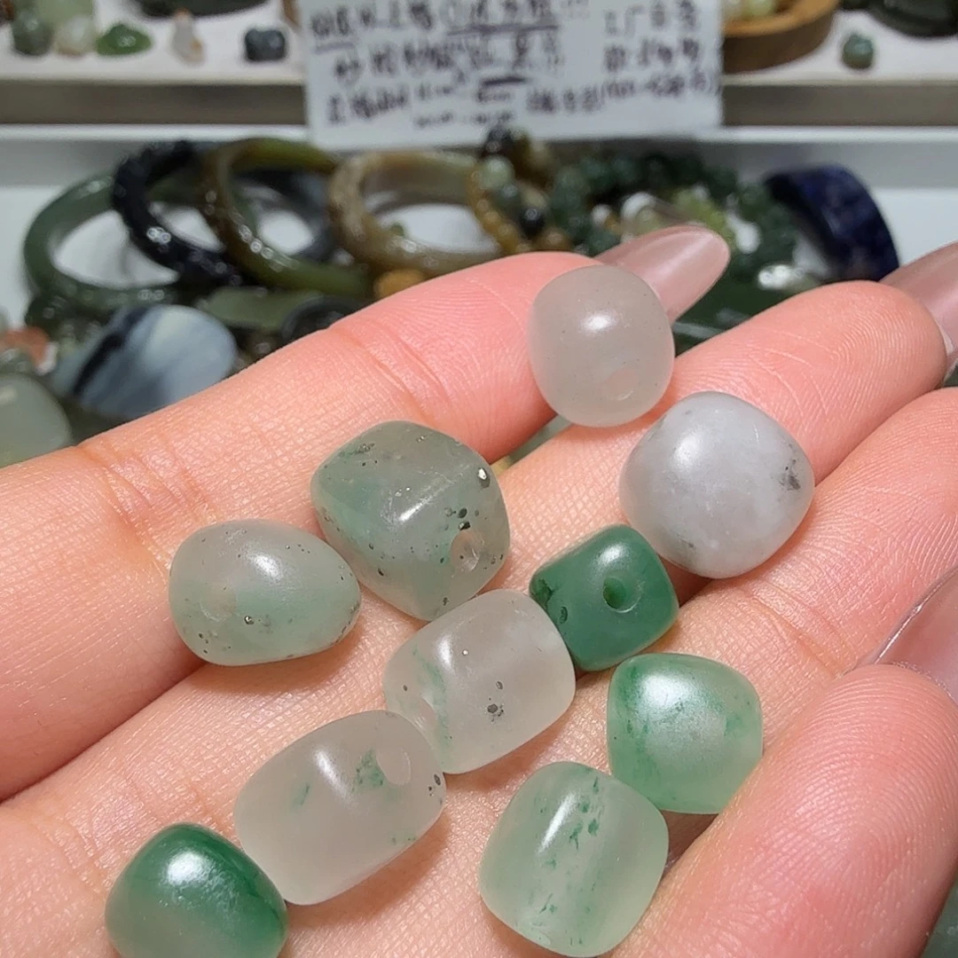 和田玉未镶嵌珠宝奇石