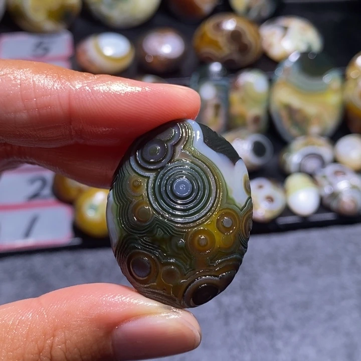 一***景玛瑙/玉髓未镶嵌珠宝奇石