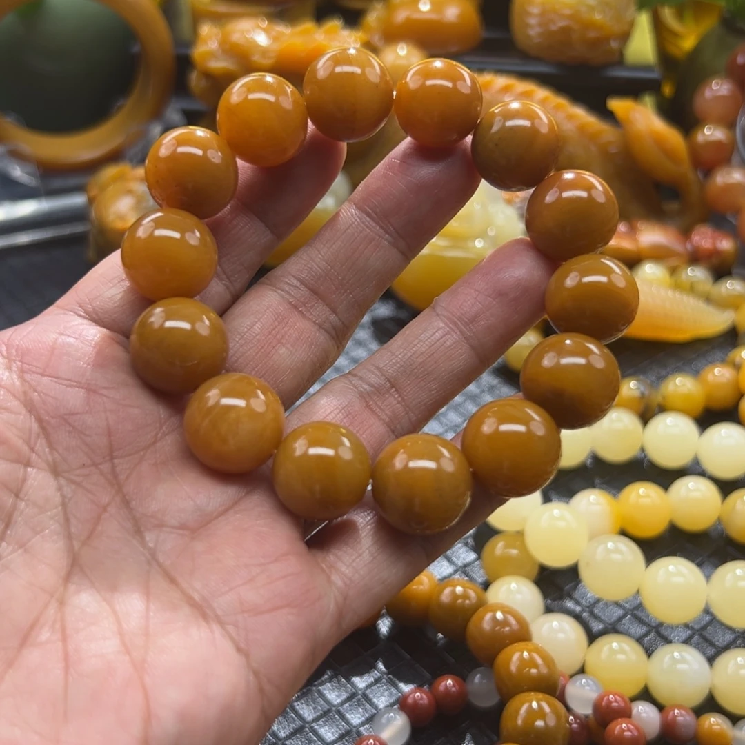 石英质玉未镶嵌颈饰