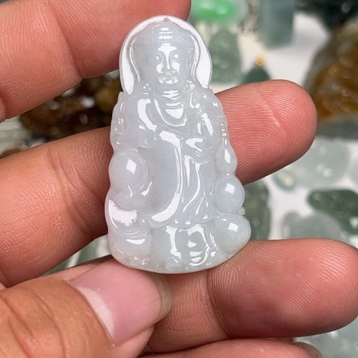翡翠未镶嵌颈饰观音