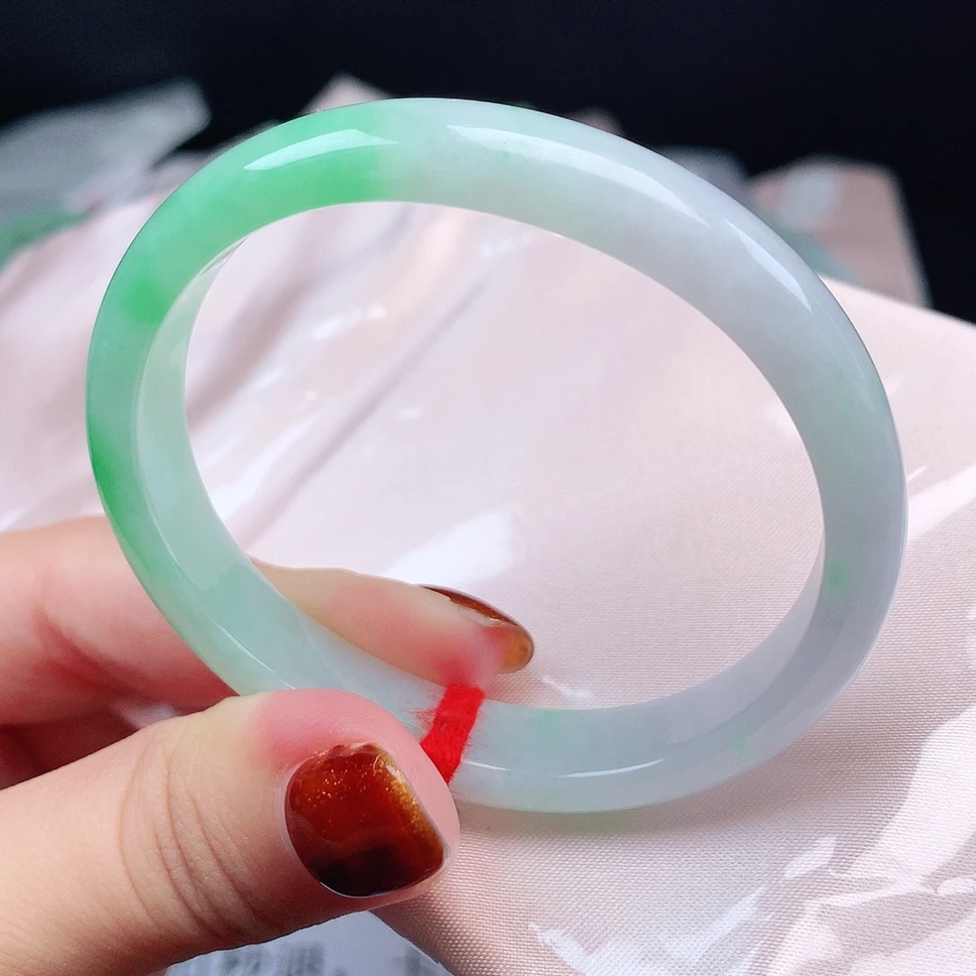 翡翠未镶嵌手镯1599贵妃