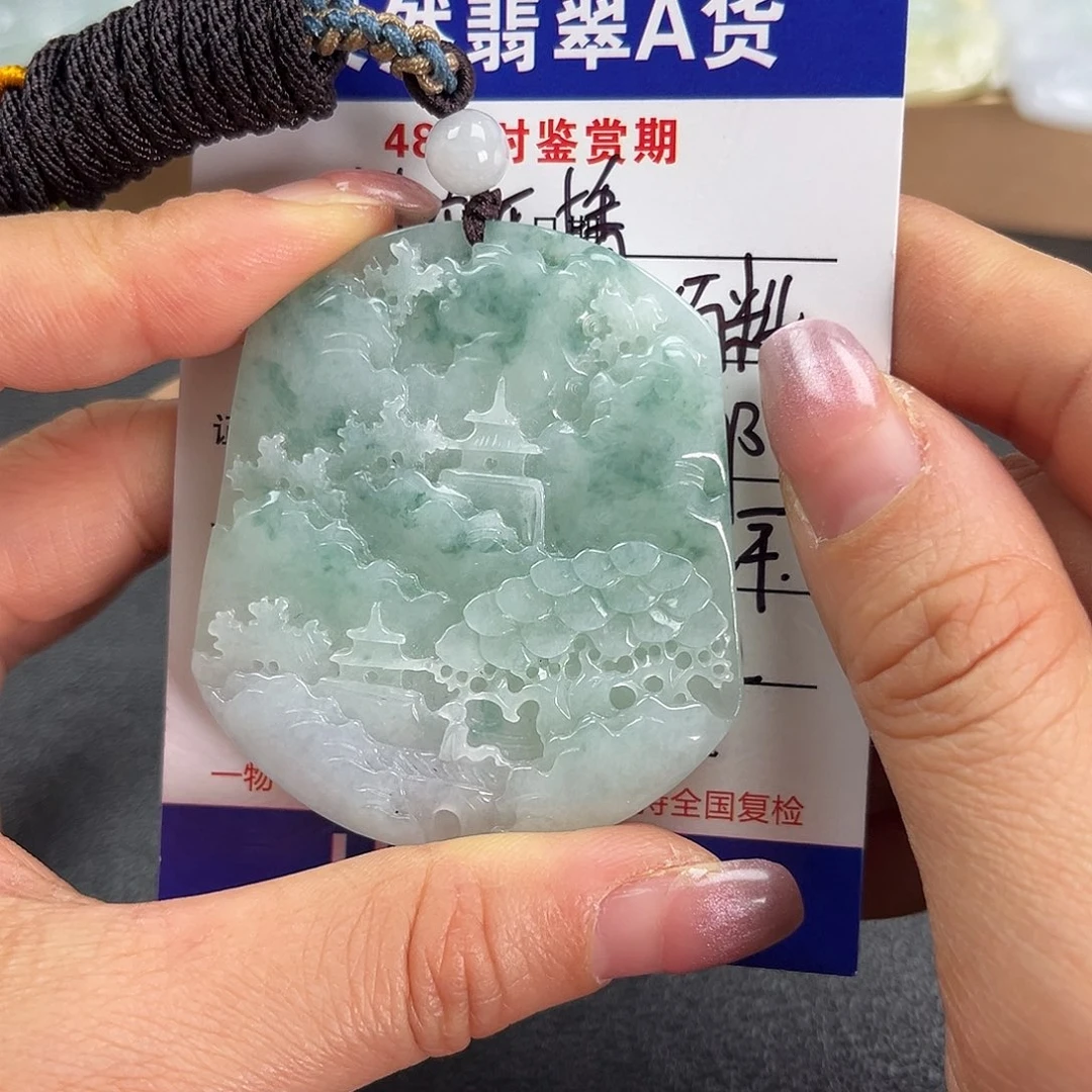 翡翠未镶嵌颈饰