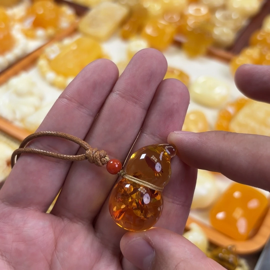 裸石蜜蜡未镶嵌葫芦