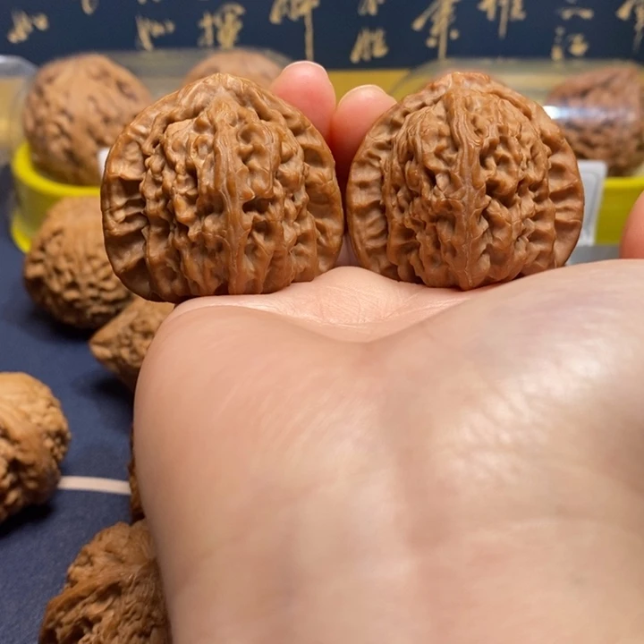 把件文玩核桃三角白