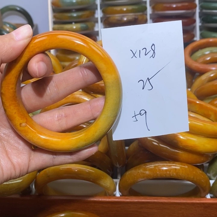 蛇纹石玉未镶嵌手镯大*睛