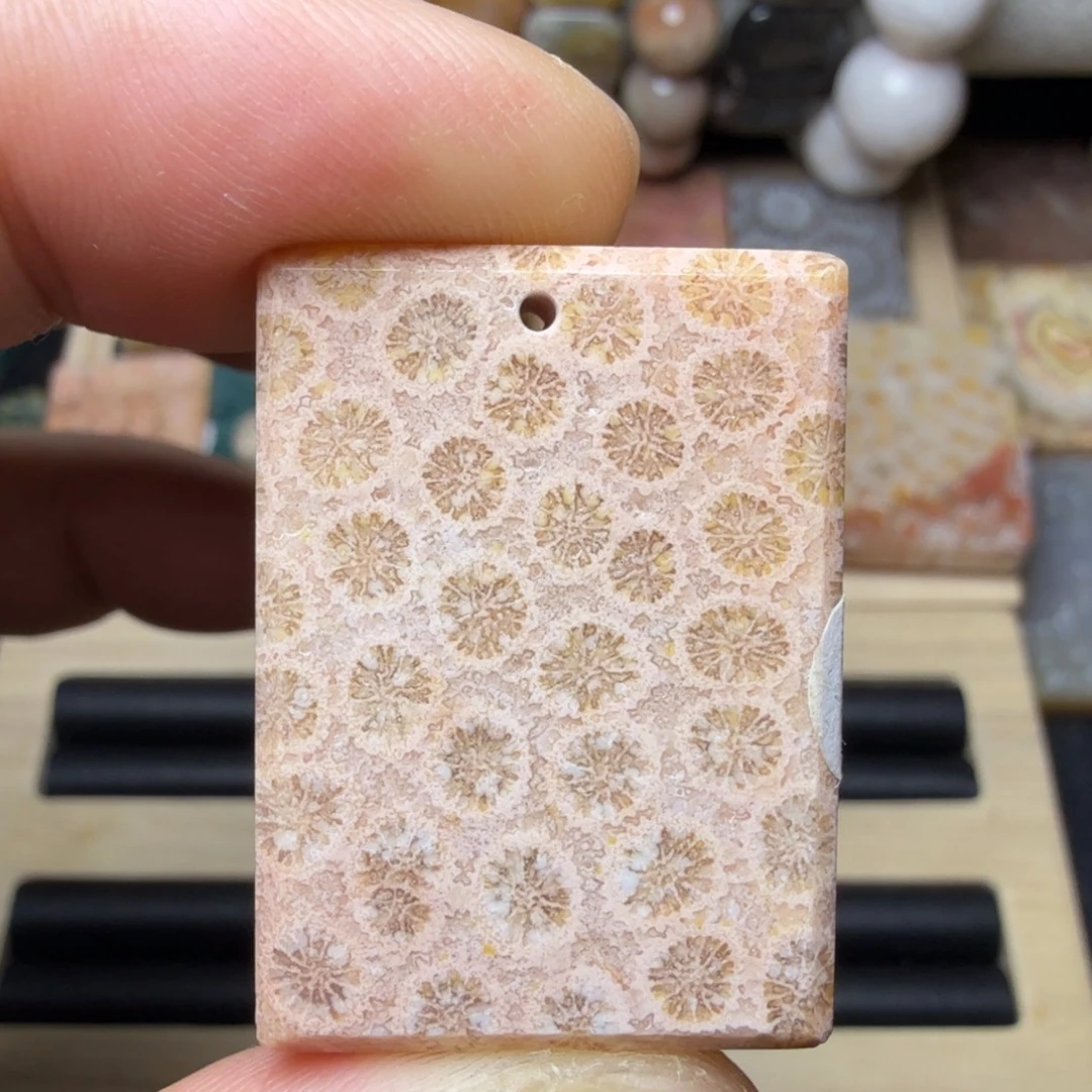 糖***豆硅化玉未镶嵌纯天然色有机玉石宝真色