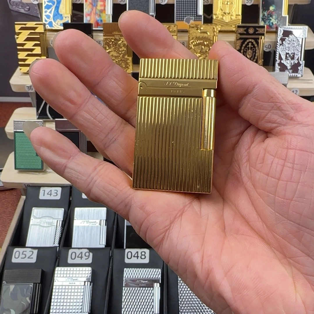 桐****梯竖条纹6688268