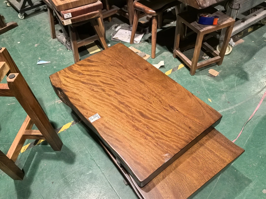 131 狄氏黄胆木 100×62×6.6