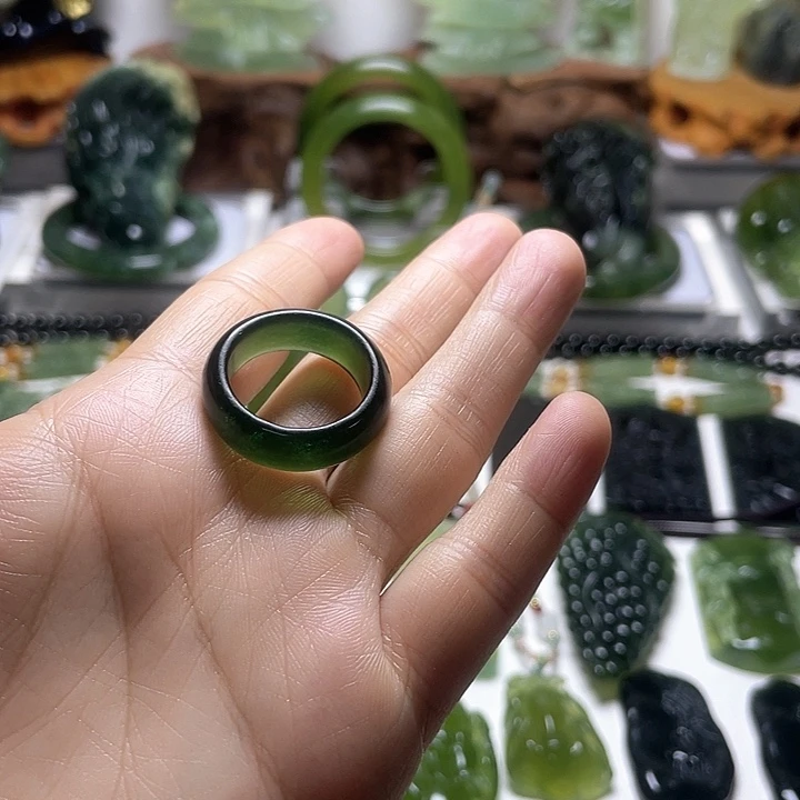 蛇纹石玉戒指未镶嵌禾*
