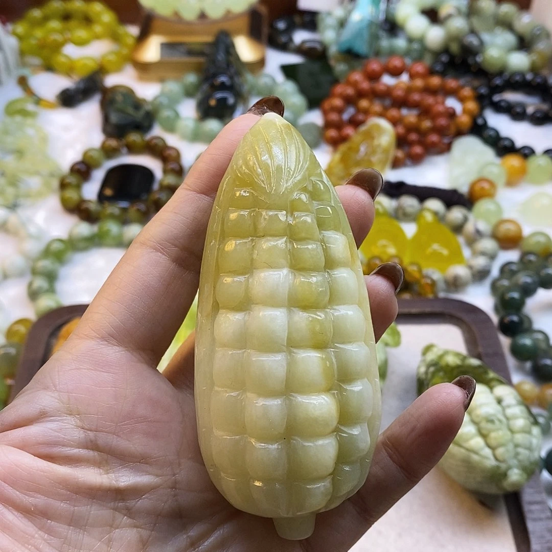 未镶嵌蛇纹石玉手镯嘴**扬