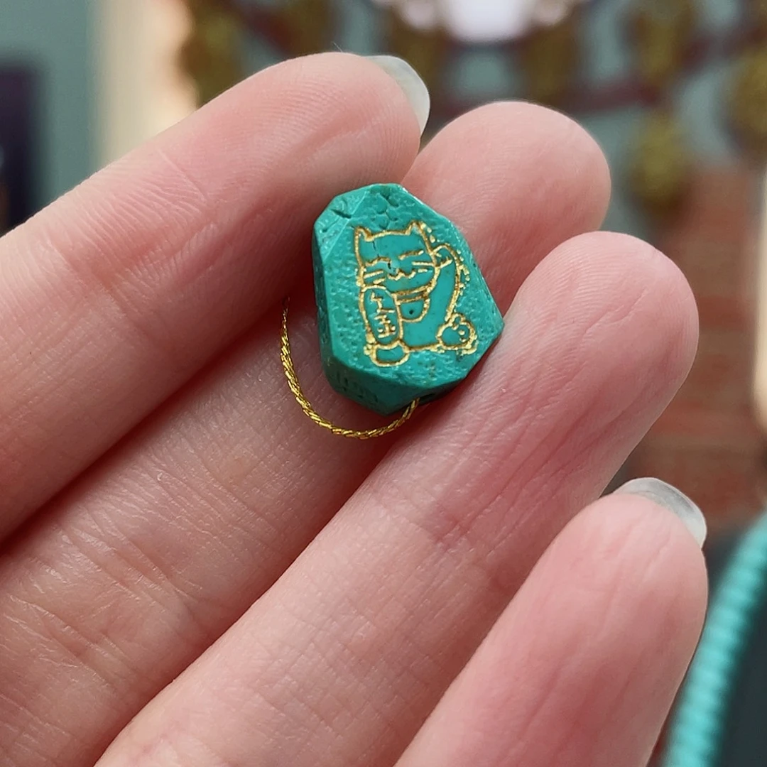 绿松石颈饰未镶嵌