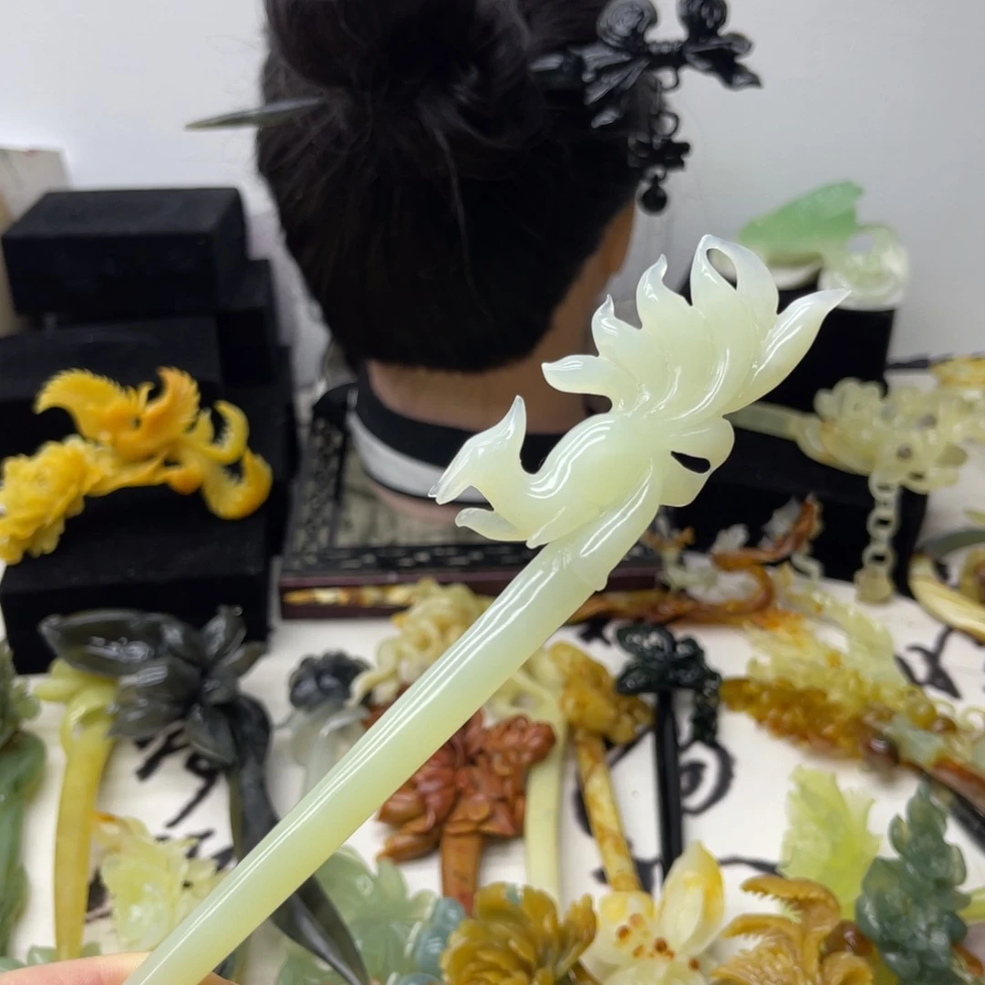 【闪购商品】蛇纹石玉未镶嵌发饰小*?