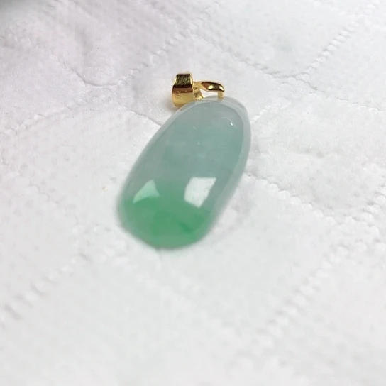 翡翠颈饰未镶嵌刘*清吊坠