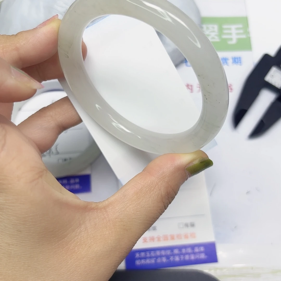 石英质玉未镶嵌手镯6/60