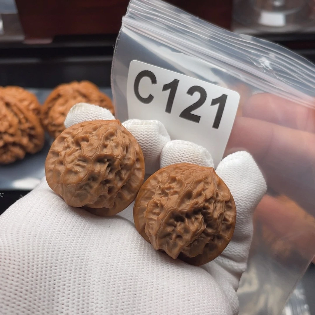 【闪购商品】文玩核桃吊坠C121瓷娃娃32