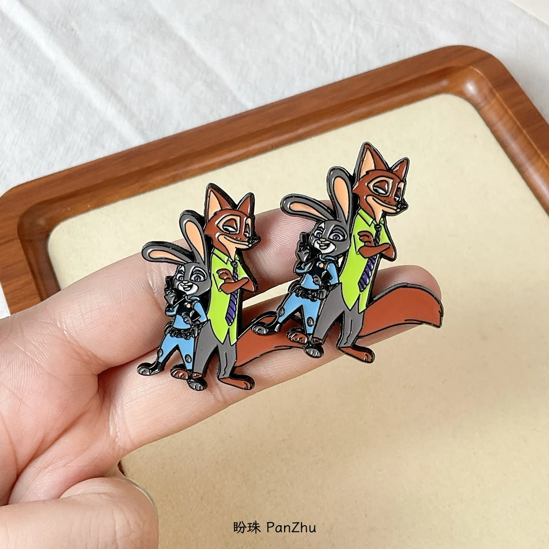 合金胸针 疯狂动物城周边胸针金属徽章朱迪尼克朋友闺蜜小礼物