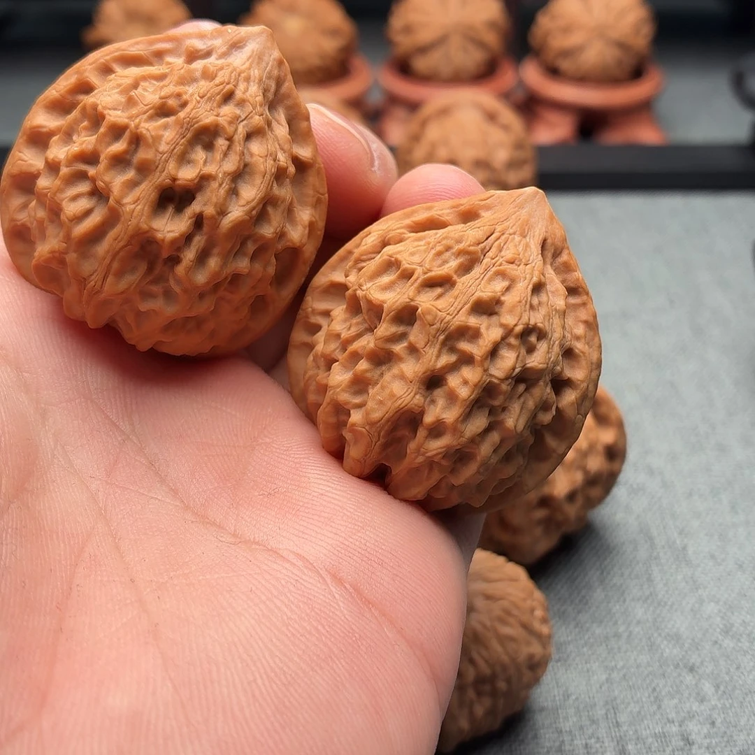 光***苒吊坠文玩核桃金牛40尺寸LY-019