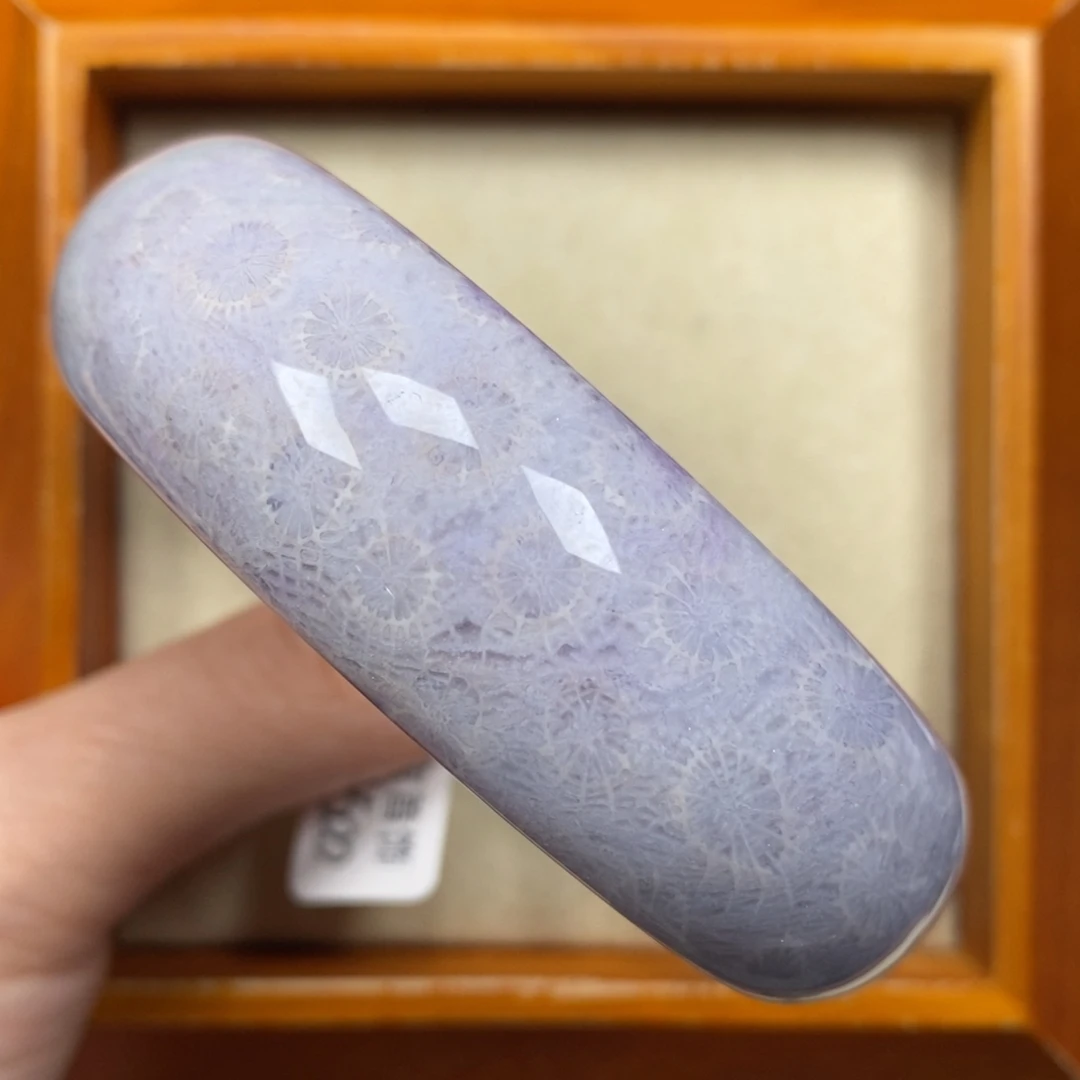 用***花未镶嵌手镯硅化珊瑚（珊瑚玉）58.3
